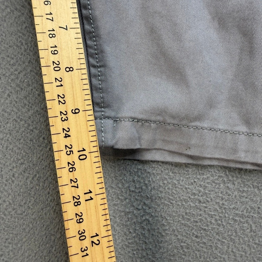 Levi Signature Cargo Shorts Relaxed Size 44 (FIT 45) Gray Utility Workwear NWT - Picture 7 of 15